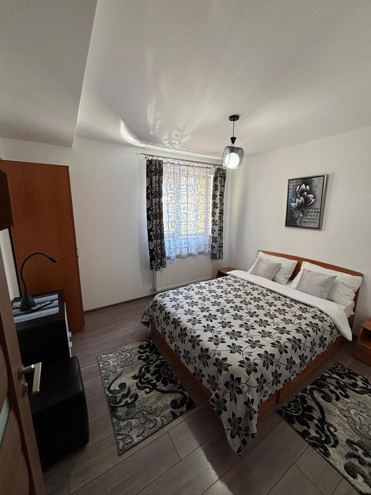 Skyline Villa Азуга Екстериор снимка